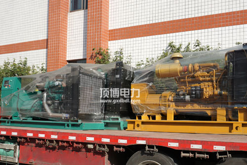 柴油發(fā)電機組蓄電池上白色粉末是什么？怎么產(chǎn)生的？