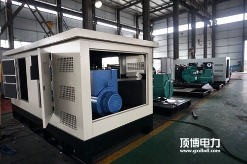 購買康明斯靜音式柴油發(fā)電機組,哪個廠家好