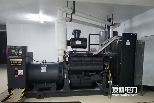 柴油發(fā)電機(jī)組使用壽命是多少年？最多能運(yùn)行長(zhǎng)時(shí)間呢